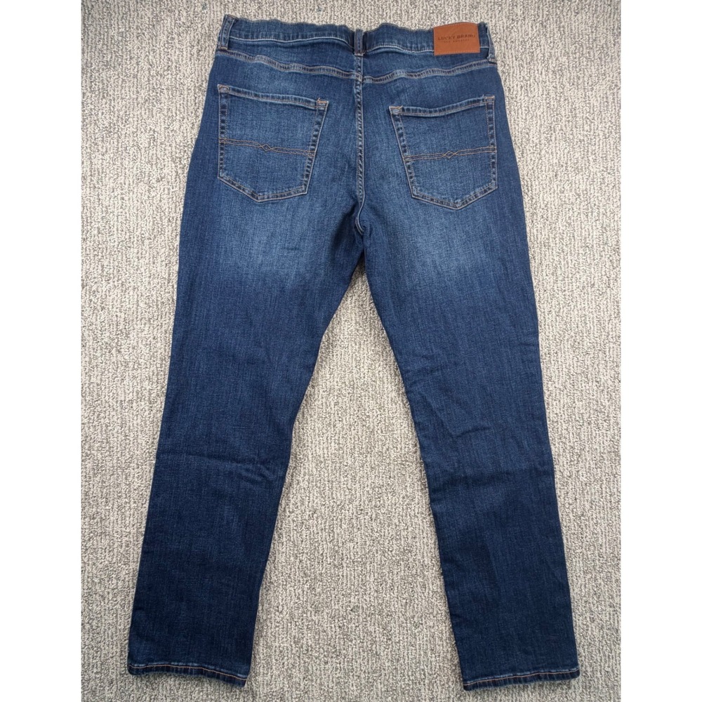 Lucky Brand 410 Athletic Straight Jeans Mens 36x32 Blue Medium Wash Denim - Picture 4 of 8